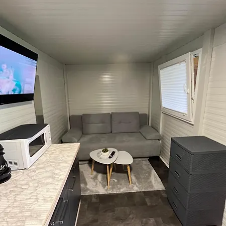 Mobile T&n - Camp Apartment Velenje