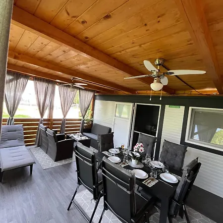 Mobile T&n - Camp Διαμέρισμα